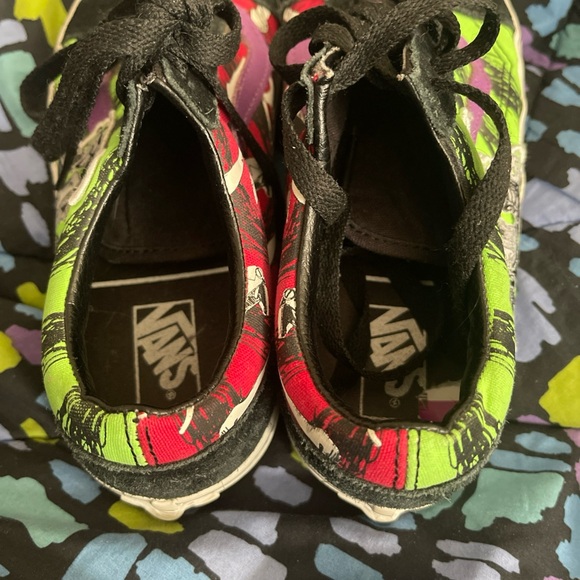 Vans Kids Sneakers Disney Nightmare Before Christmas Men’s 4.5 and Women’s 6 - Picture 7 of 9